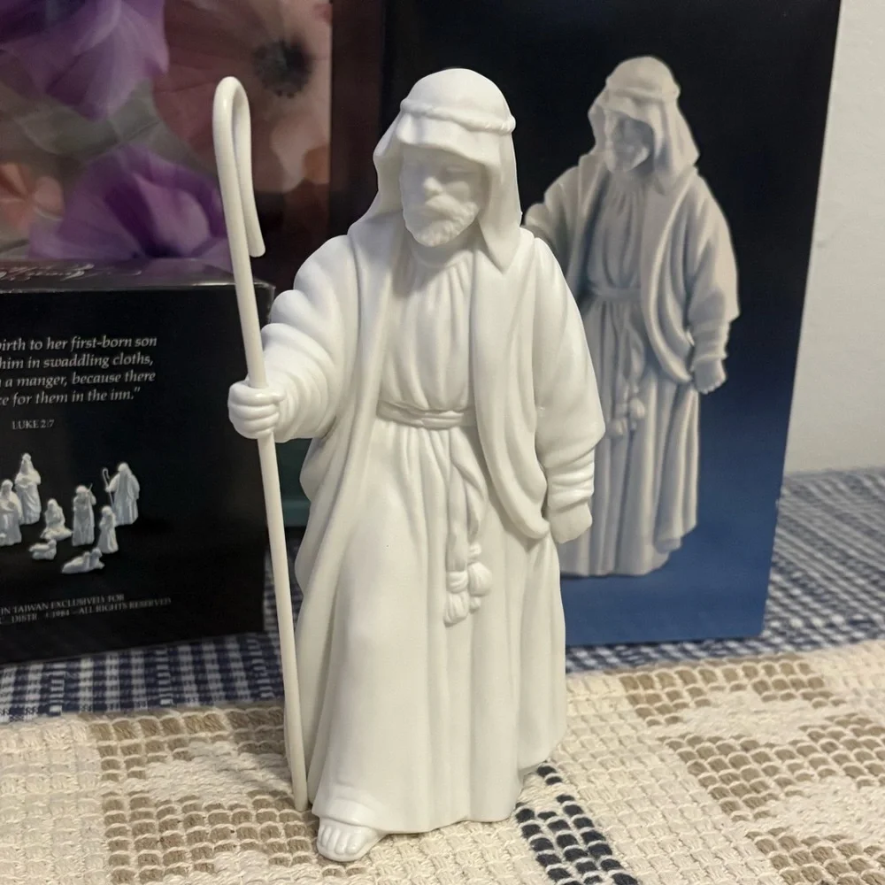 ❤️ Avon nativity collectibles shepherd and shepherd boy with lamb from 1983